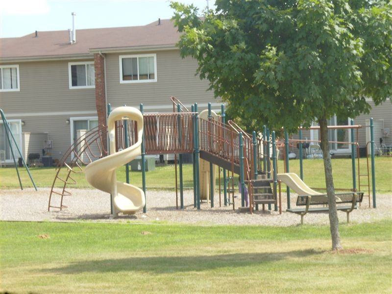 Country View I Apartments & Town Homes 1928 E Britain Ave, Benton