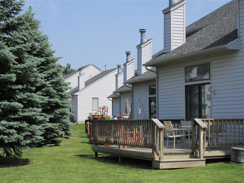 Country Club Condos Apartments 5439 Country Hearth Ln, Grand Blanc