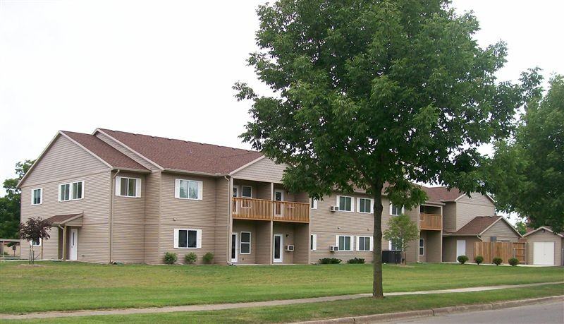 Woodworth Square Apartments 421 E Woodworth St, Bad Axe, MI 48413