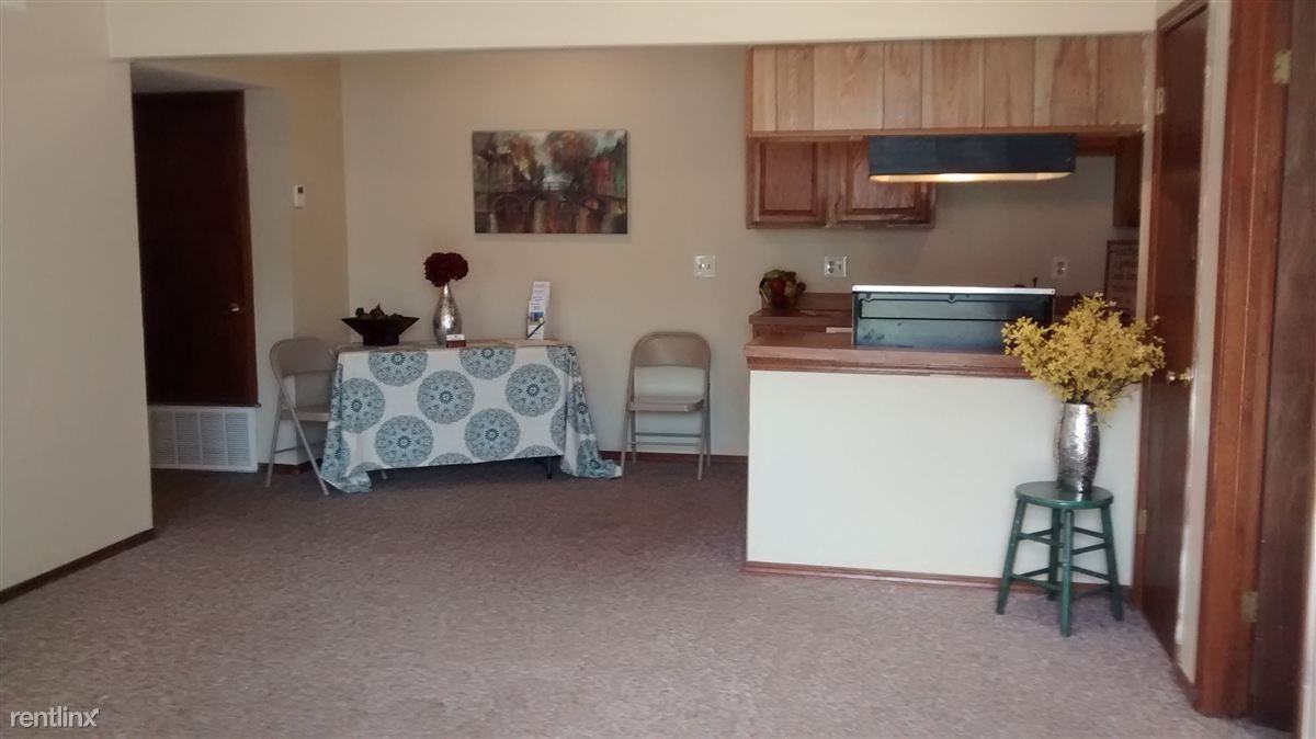 Parkwood Duplexes Apartments 1224 Parkwood Ct, Moore, OK 73160 Zumper