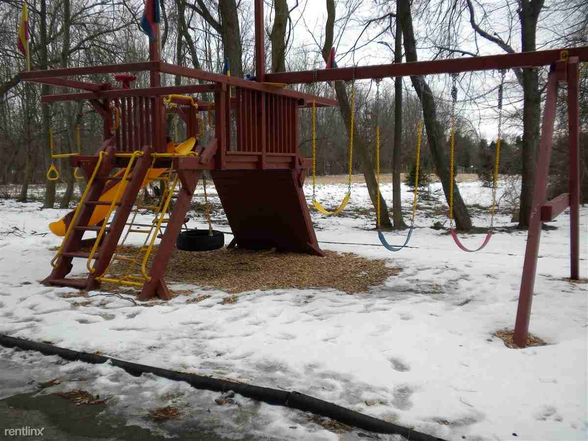 Plaza Towers Apartments 580 N Main St, Almont, MI 48003 Zumper