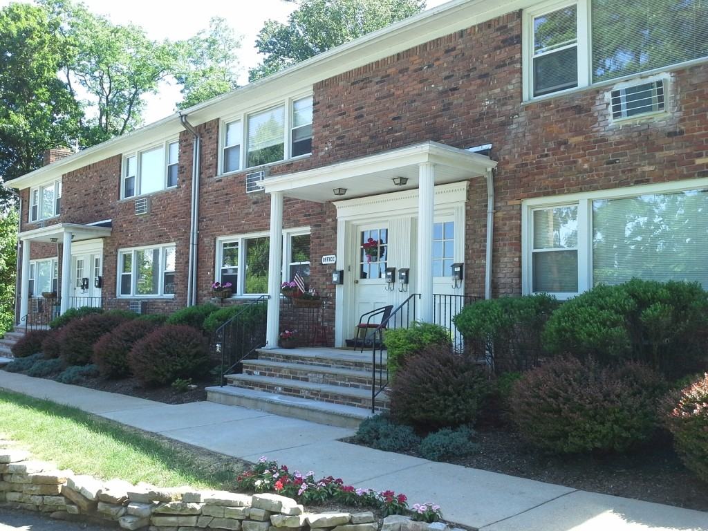 Parsippany Village Apartments 2429 NJ10, Morris Plains, NJ 07950
