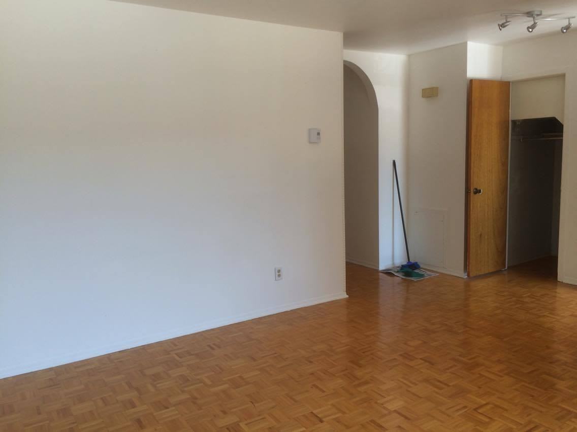 1195 Rue Hébert, Montréal, QC H8N 2L7 2 Bedroom Apartment for 870