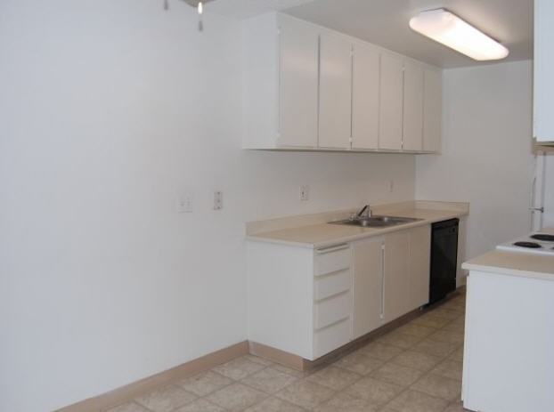 Pacific Pointe Apartments 1025 Rosemarie Lane, Stockton, CA 95207