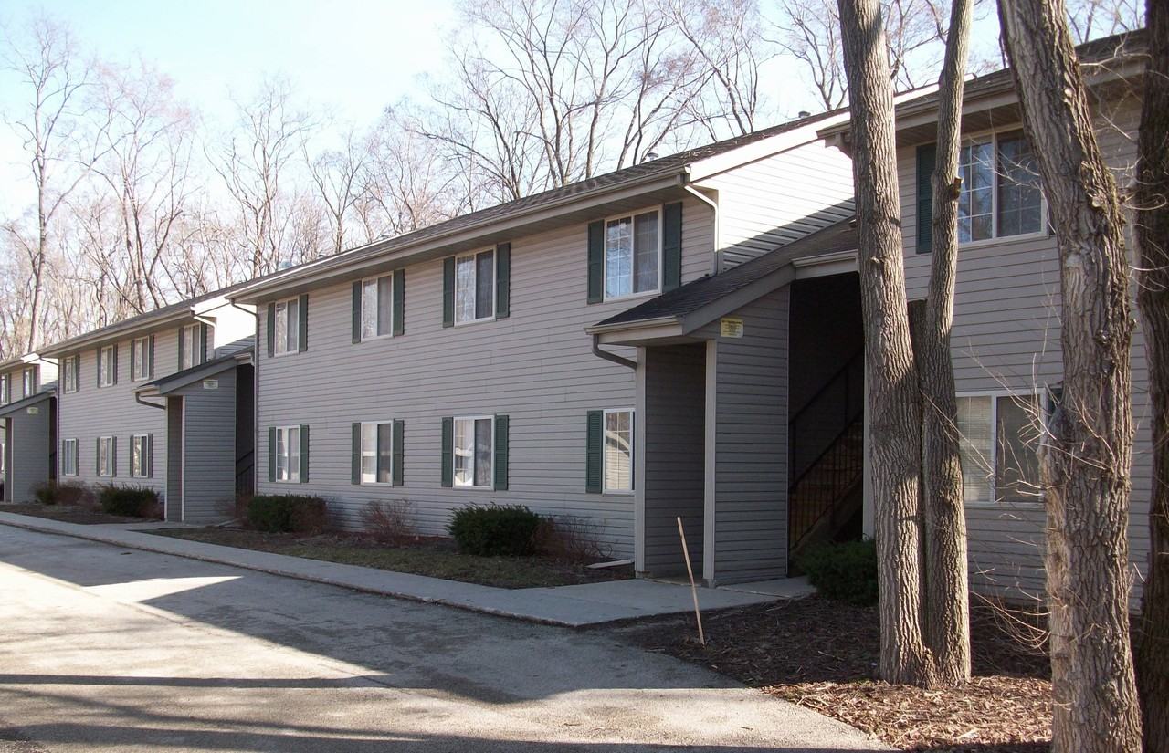 2837 Glenwood Av Apartments for rent Rockford, IL 61101 Zumper
