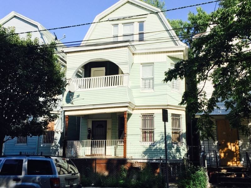 223 N 5th St, Newark, NJ 07107 3 Bedroom Apartment for Rent for 1,150
