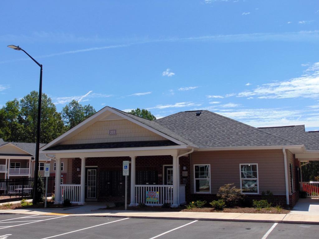 Friar Woods Apartments 203 203 Friar Woods Court, Kernersville, NC