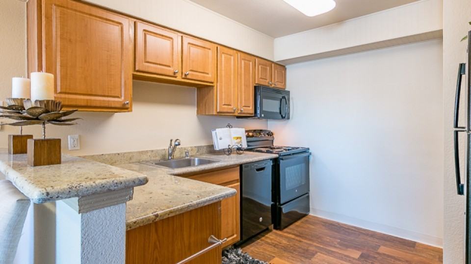 Silver Cliff Apartment Homes Apartments 5275 S Delaware St, Englewood