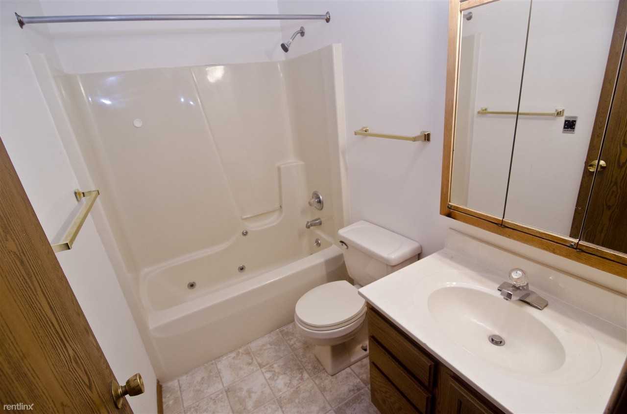 Kindlund Duplexes Apartments Wood Rd, Lansing, MI 48906 Zumper