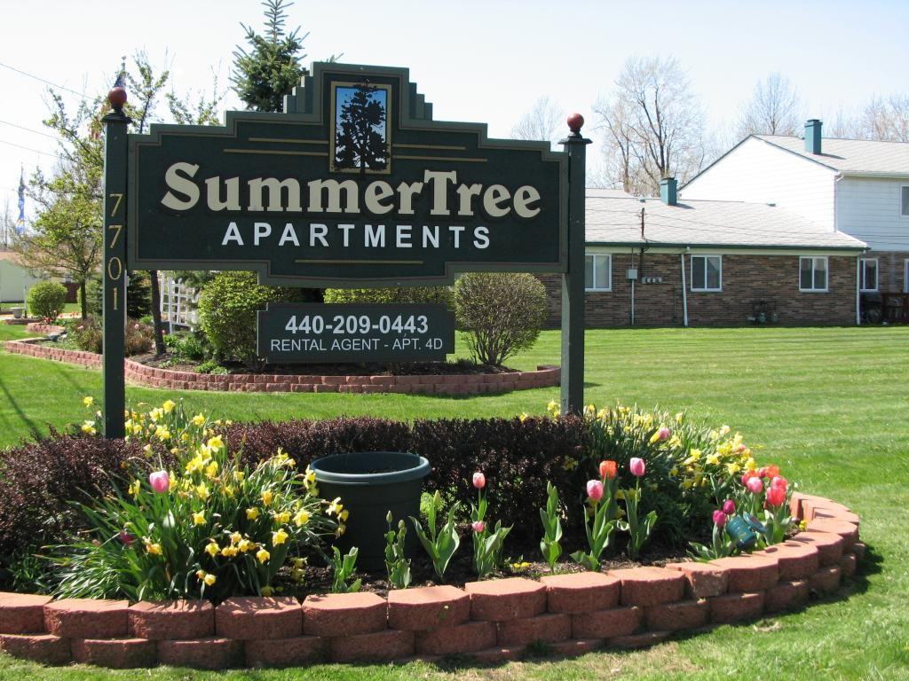 Summertree Apartments 7701 Sharon Dr, MentorontheLake, OH 44060