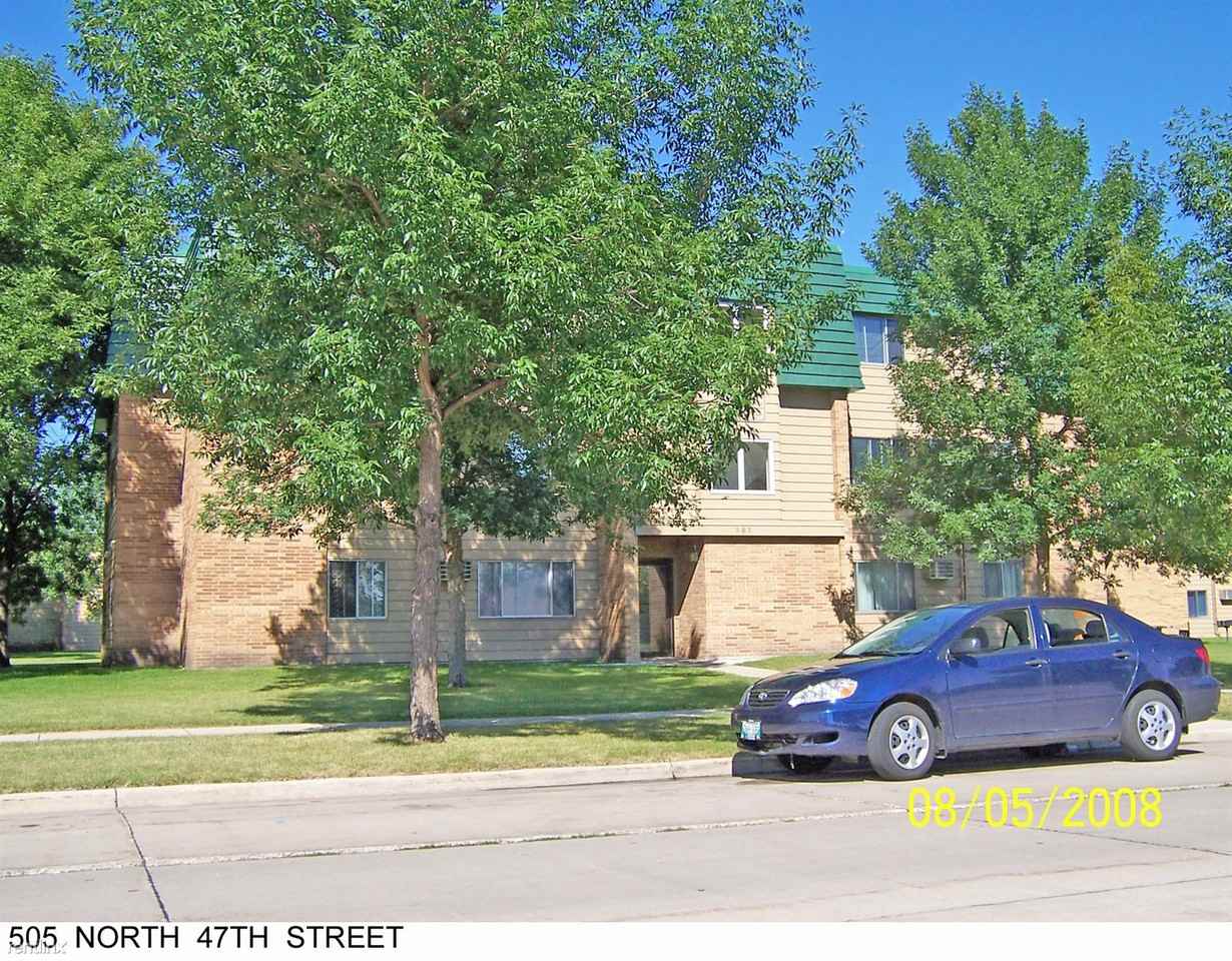 University Square Apartments 502 N 48th St, Grand Forks, ND 58203