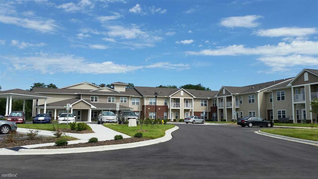 Whistler's Cove Apartments 129 129 Whistlers Cove Ct, Mount Airy, NC