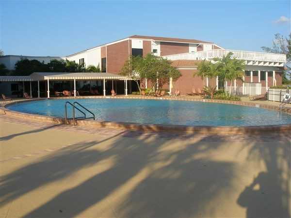 Century Village Apartments 32 Farnham E, Deerfield Beach, FL 33442