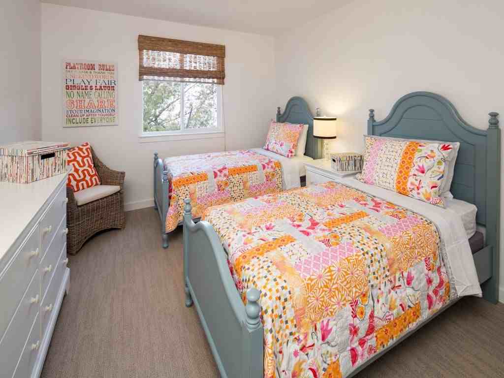 Yardley Crossing Luxury Apt and Townhomes Apartments 1800 Kathy Dr