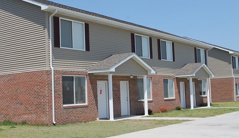 Deerfield Village Phase ll, Sikeston, MO 63801 2 Bedroom Apartment for