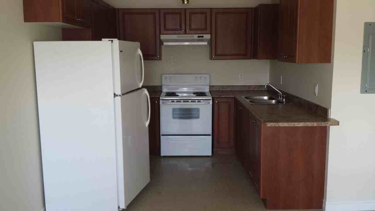 501 McKeown Avenue, North Bay, ON P1B 9E4 4 Bedroom Apartment for 475