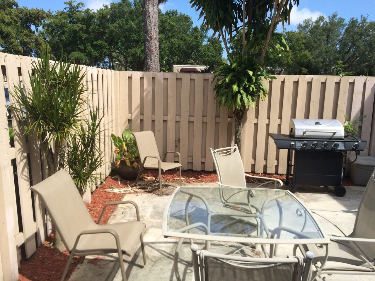 Chateau Woods Apartments in Delray Beach, FL 33445 Zumper