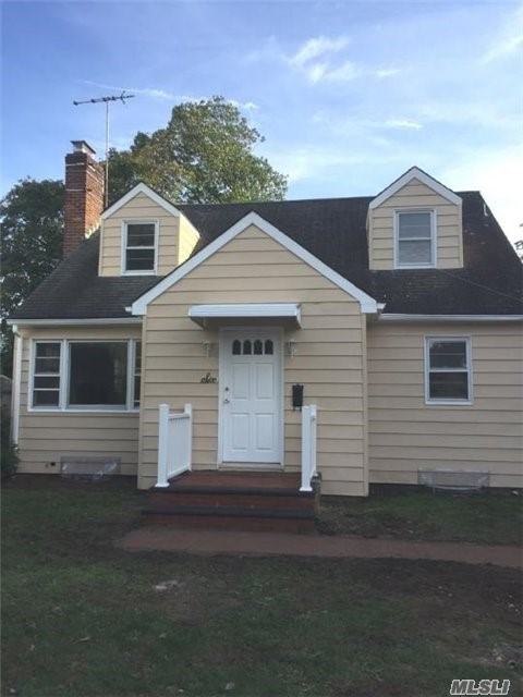 6 Chestnut St, Greenvale, NY 11548 4 Bedroom Apartment for 3,200/month