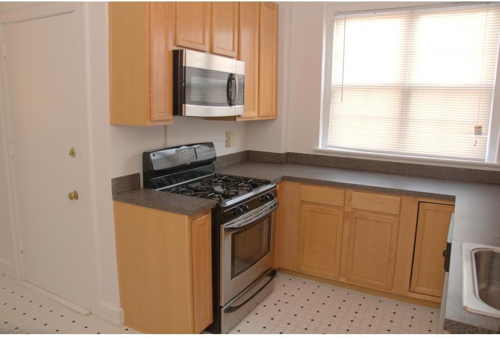 Buckingham/Balmoral Apartments 3103 N Meridian St, Indianapolis, IN