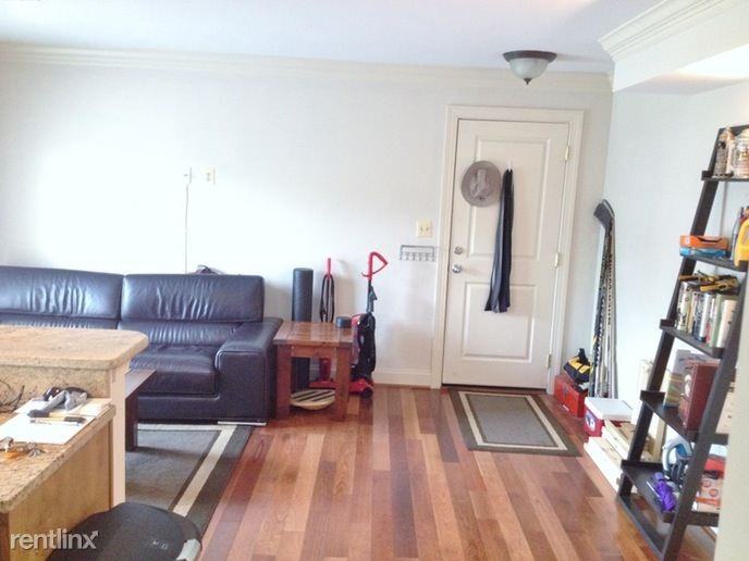 1219 Oronoco St Apartments in Braddock Road Metro, Alexandria, VA 22314