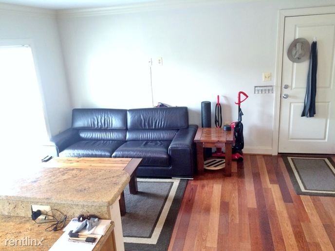 1219 Oronoco St Apartments in Braddock Road Metro, Alexandria, VA 22314