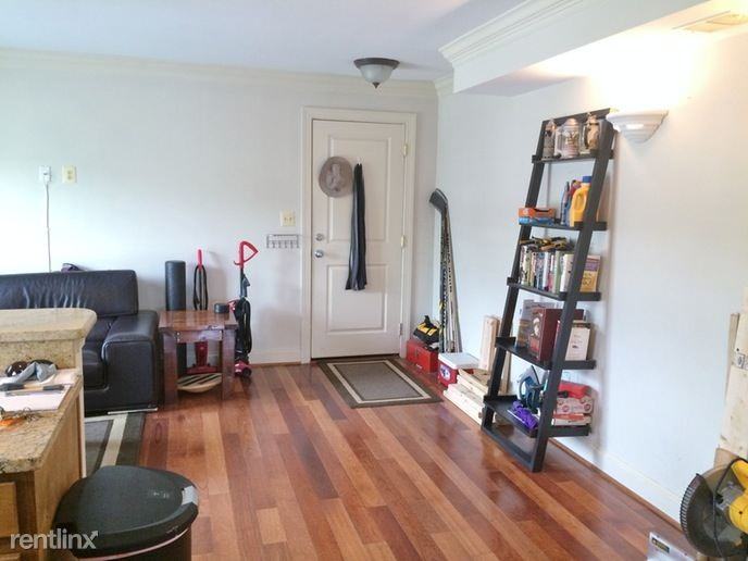 1219 Oronoco St Apartments in Braddock Road Metro, Alexandria, VA 22314