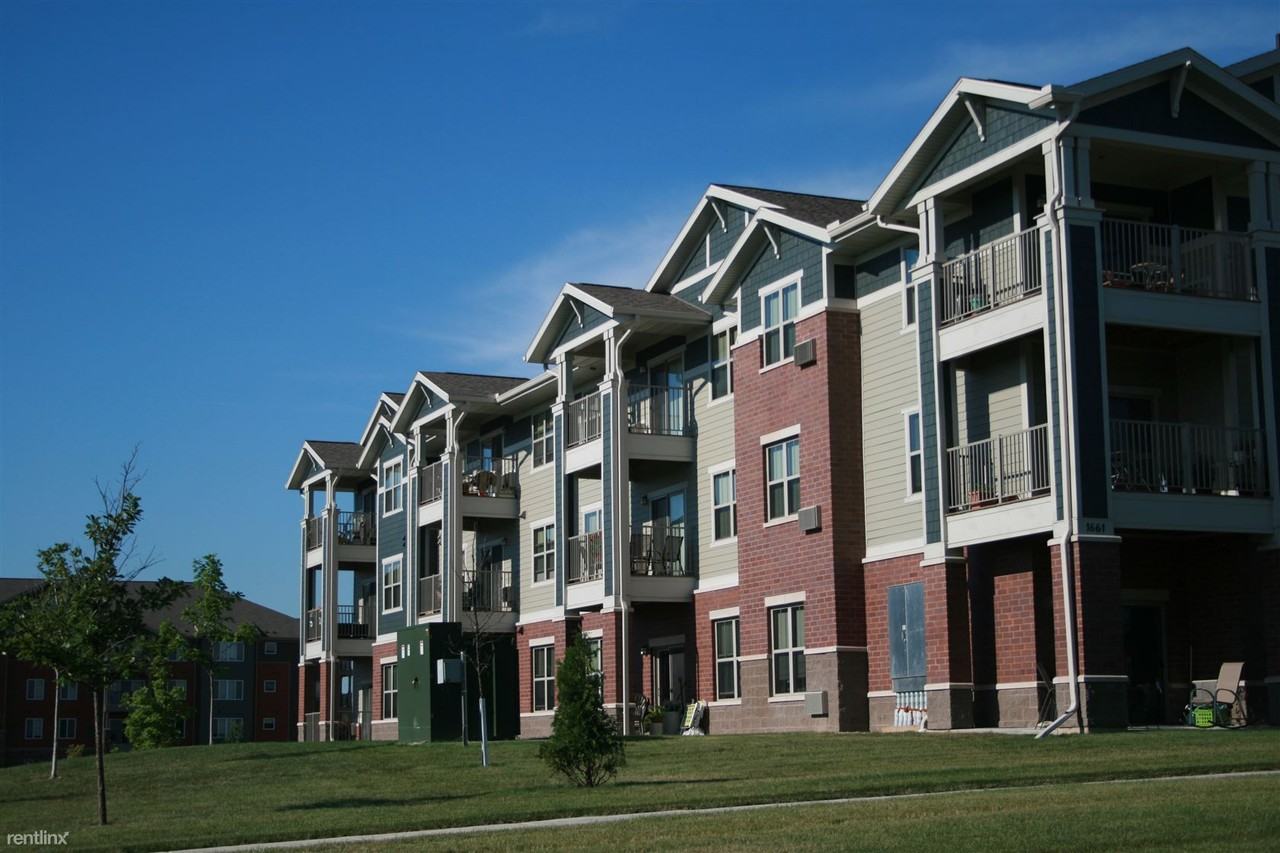 Cedar Glen Senior Apartments 1621 Rivers Bend, Wauwatosa, WI 53226