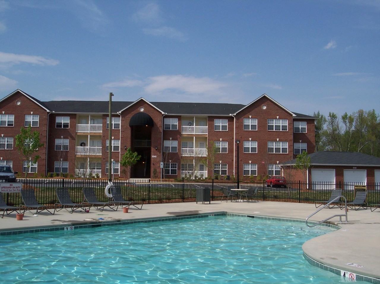Laurel Springs Apartments 1281 Old Plank Rd, High Point, NC 27265