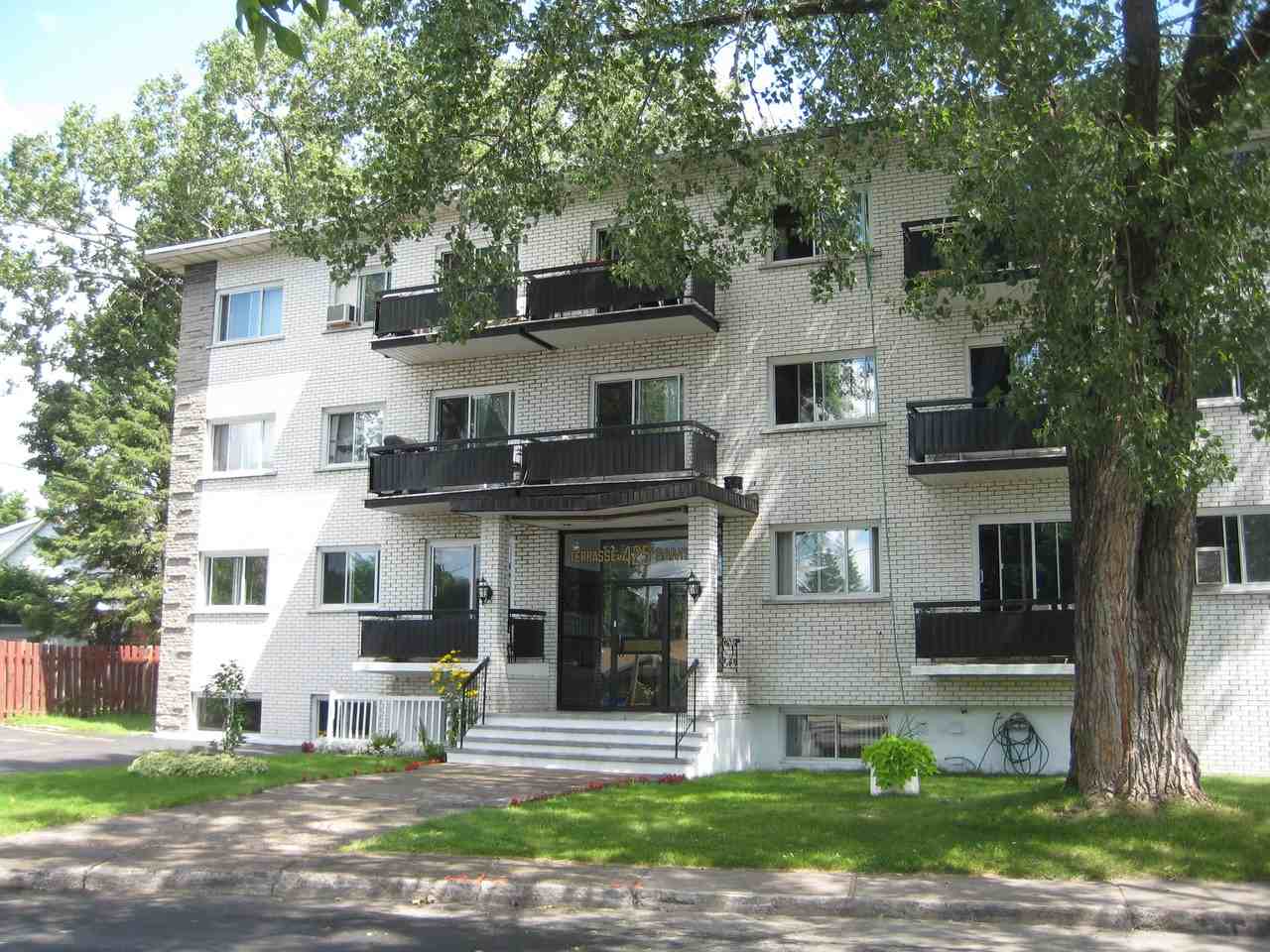 Les Terrasse Samson Apartments 425 88e Av, Laval, QC H7W 3E9 Zumper