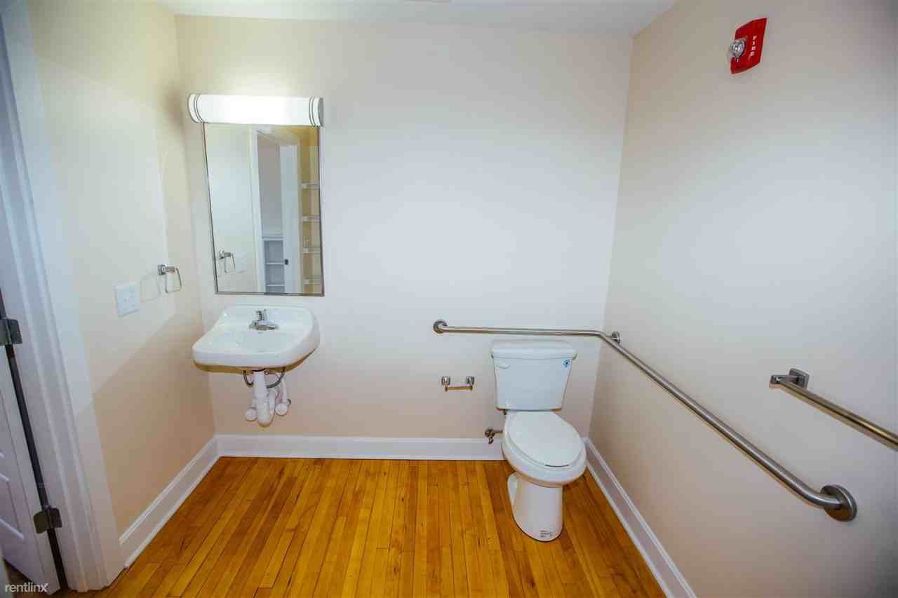 Versailles School Apartments 124 Macey Ave, Versailles, KY 40383 Zumper