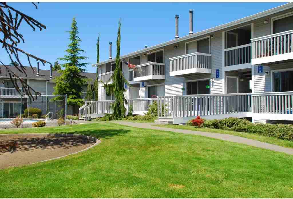 Northern Lights Apartments 4402 212th St SW, Mountlake Terrace, WA