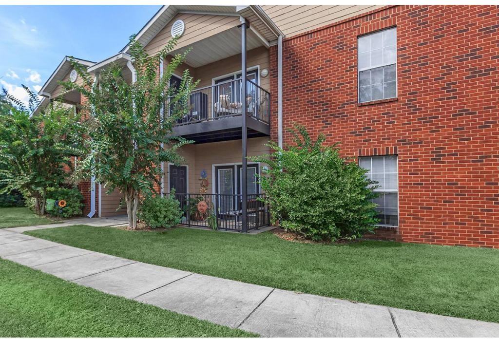 Annandale Park Apartments 21325 Annandale Dr, Robertsdale, AL 36567