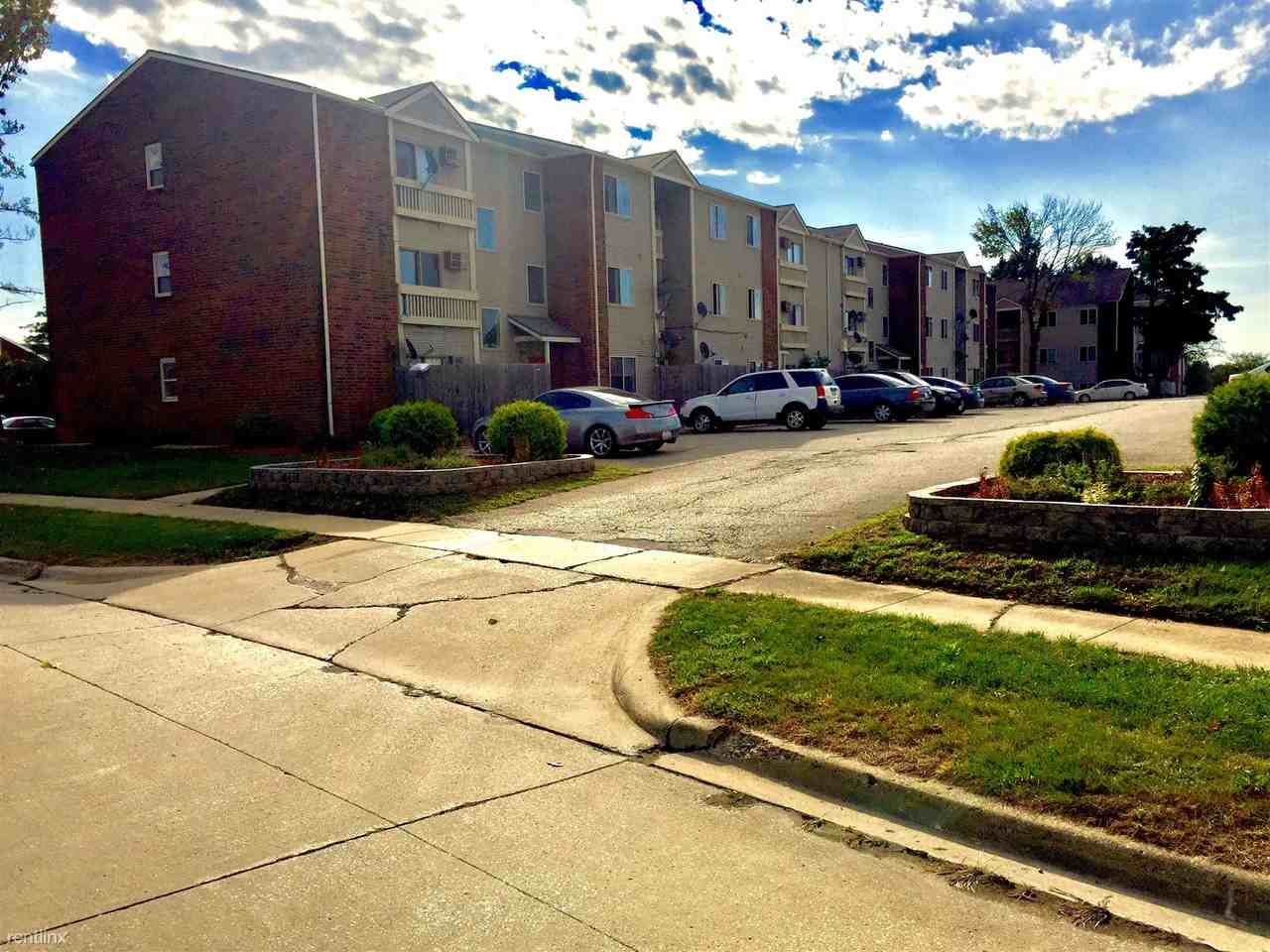 Crescent Pointe Apartments 501 Crescent Dr, Champaign, IL 61821 Zumper