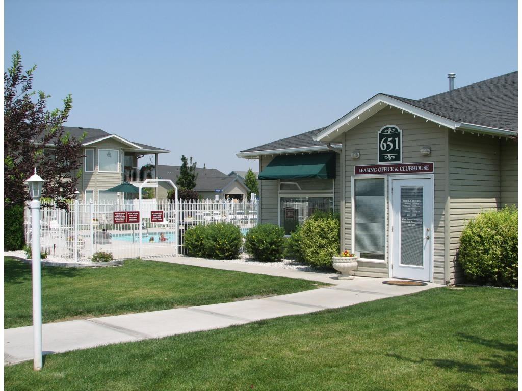 Saratoga Apartments and The Courtyard Apartments 651 Saratoga Dr