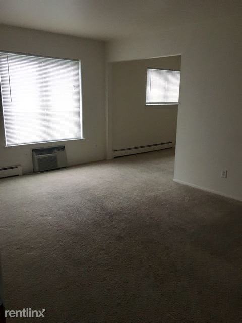 The Stonecliffe Apartments 17830 Glendale St, Roseville, MI 48066