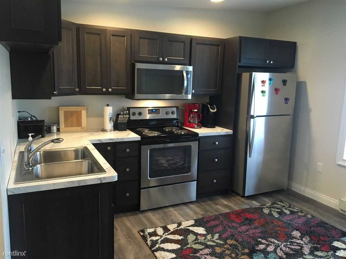 Arlington Executive Suite Apartments 105 Arlington St, Sault Ste