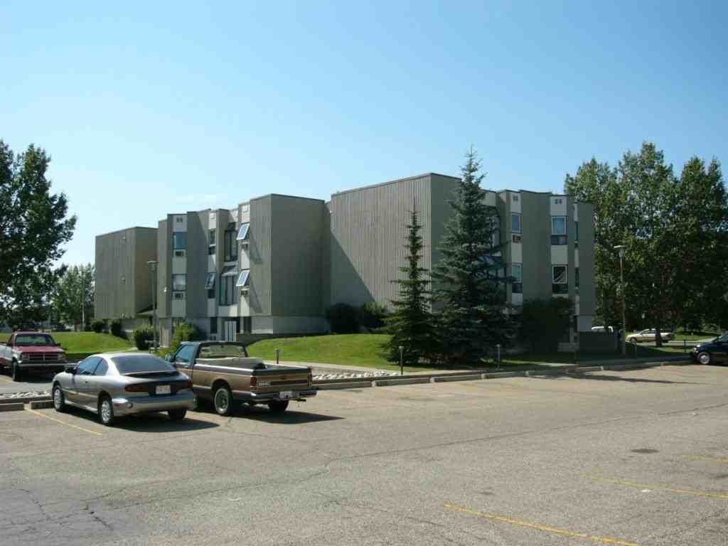 Windsor Estates Apartments 18175 96th Ave., Edmonton, AB T5T 2Z2 Zumper