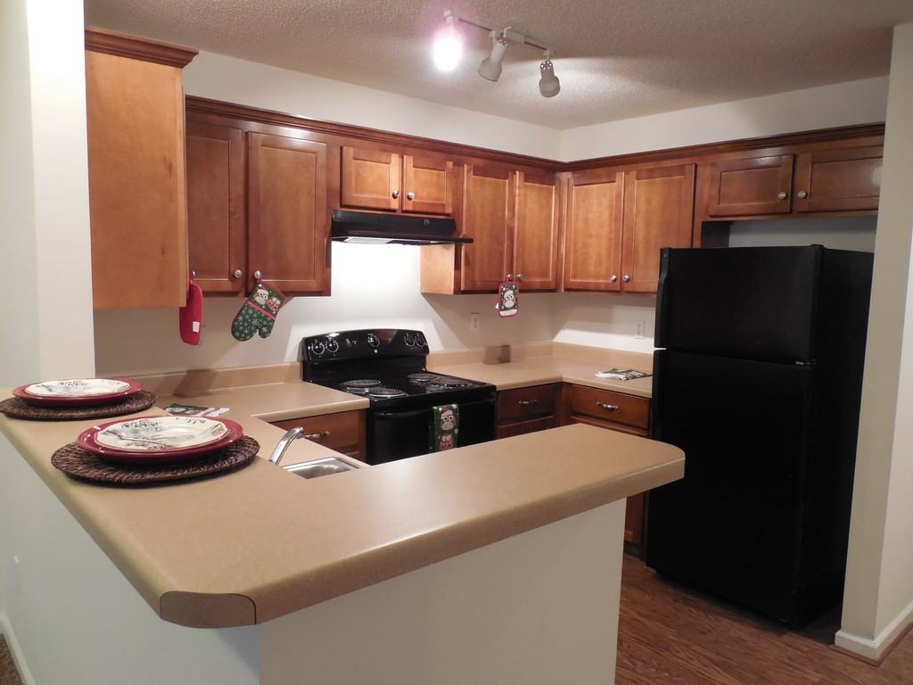 Castlewood & Park Place Apartments 700 East Park Avenue, Valdosta, GA