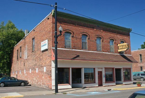 Holzberger Apartments 216 Calumet St, Lake Linden, MI 49945 Zumper