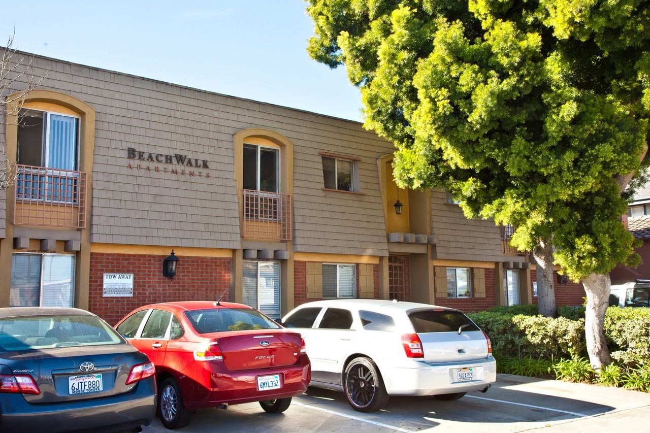 Elan Beachwalk Apartments 5025 Niagara Ave, San Diego, CA 92107 Zumper