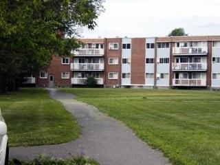 299 Spring Garden Apartments 299 Rue Spring Garden, DollardDes