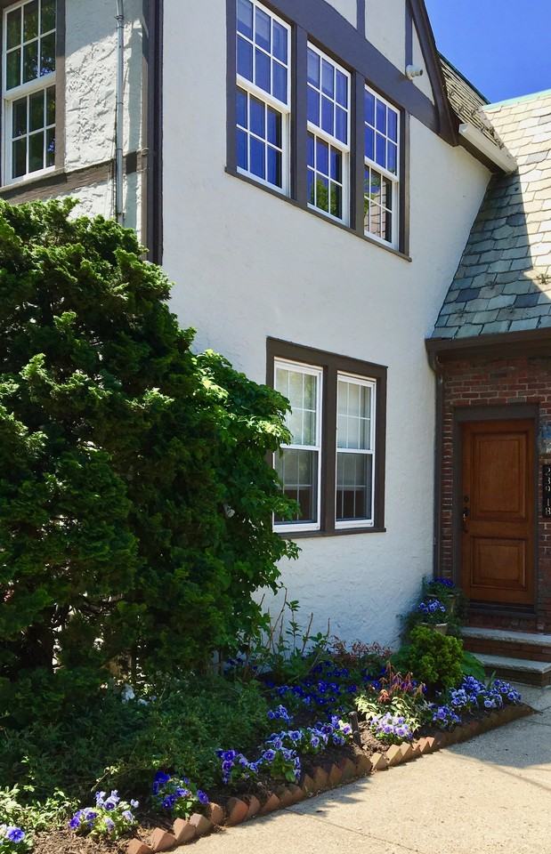 23918 Poplar Street, New York, NY 11363 2 Bedroom Apartment for 2,288