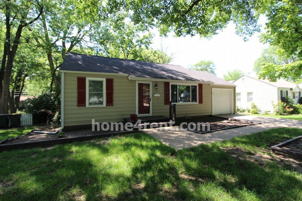 7512 Newton St, Overland Park, KS 66204 3 Bedroom Apartment for Rent for 1,595/month Zumper