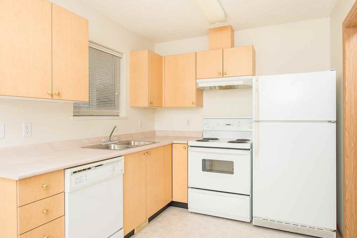 Grove Estates Apartments 610 King St, Spruce Grove, AB T7X 4B2 Zumper