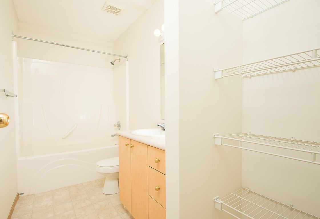 Windermere Estates Apartments 620 King St, Spruce Grove, AB T7X 4B2