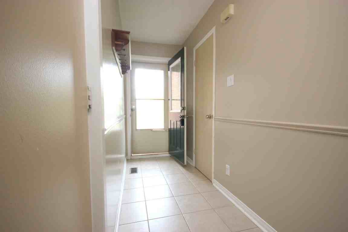 1551 Hoskins Crescent Apartments in Fallingbrook, Ottawa, ON K4A 2J3 Zumper