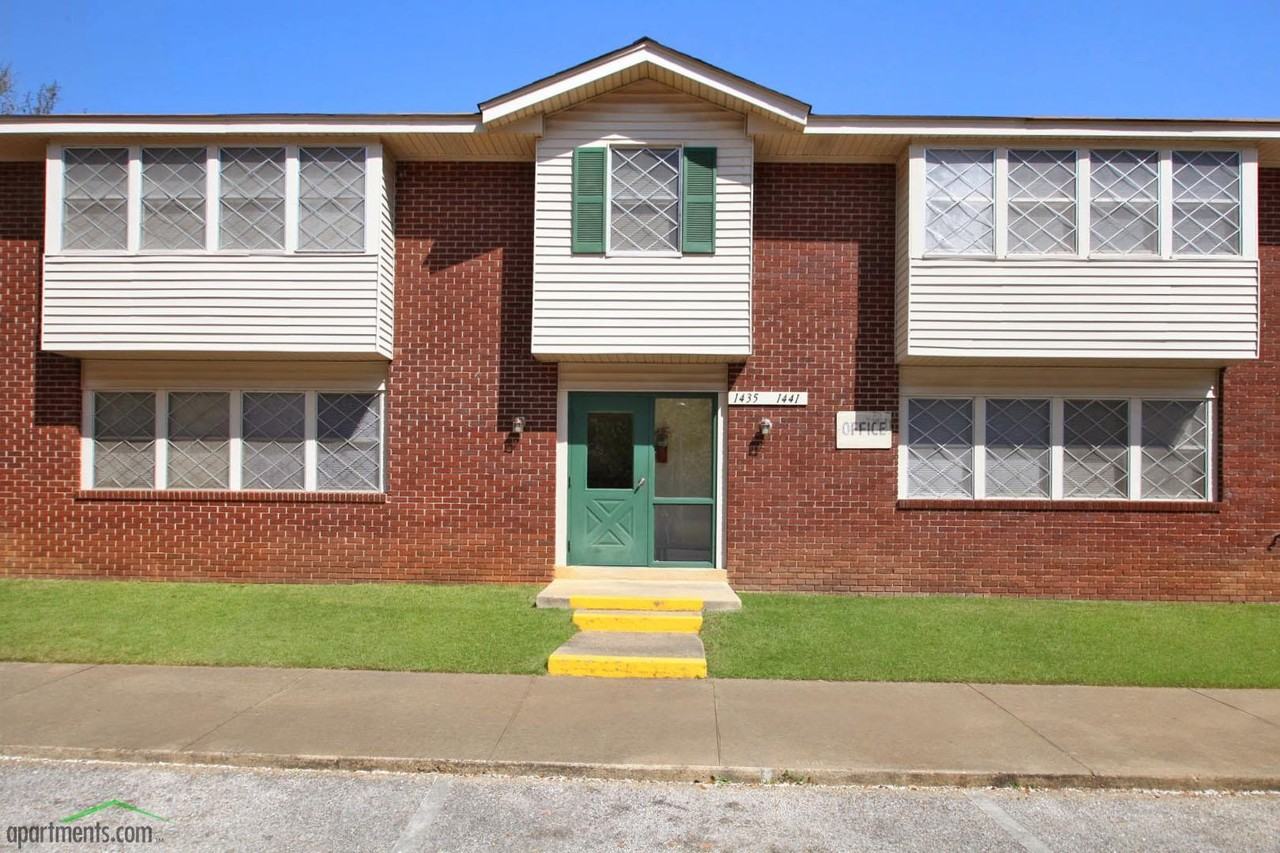 Normandy Manor Apartments 1441 Thomas Dr, Laurel, MS 39440 Zumper
