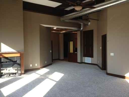 Executive Square, Davenport, IA 52801 1 Bedroom Apartment for 1,250