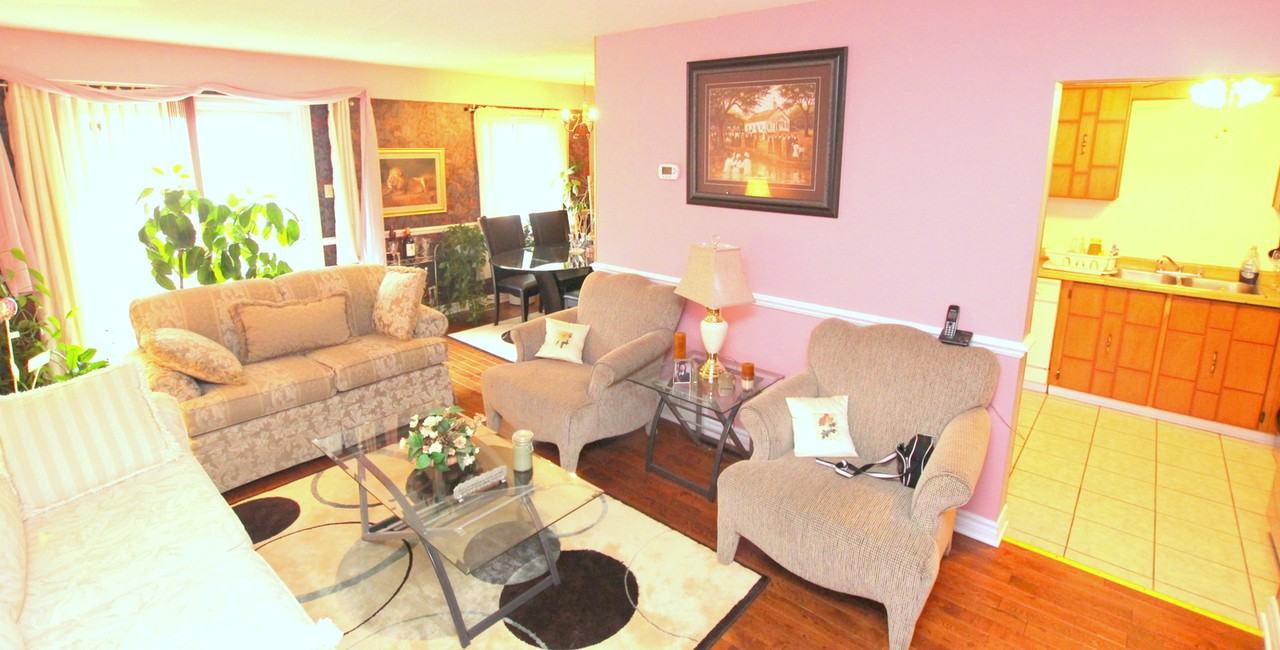 1768 Axminster Court Apartments 1768 Axminster Ct, Ottawa, ON K1C 1Z4