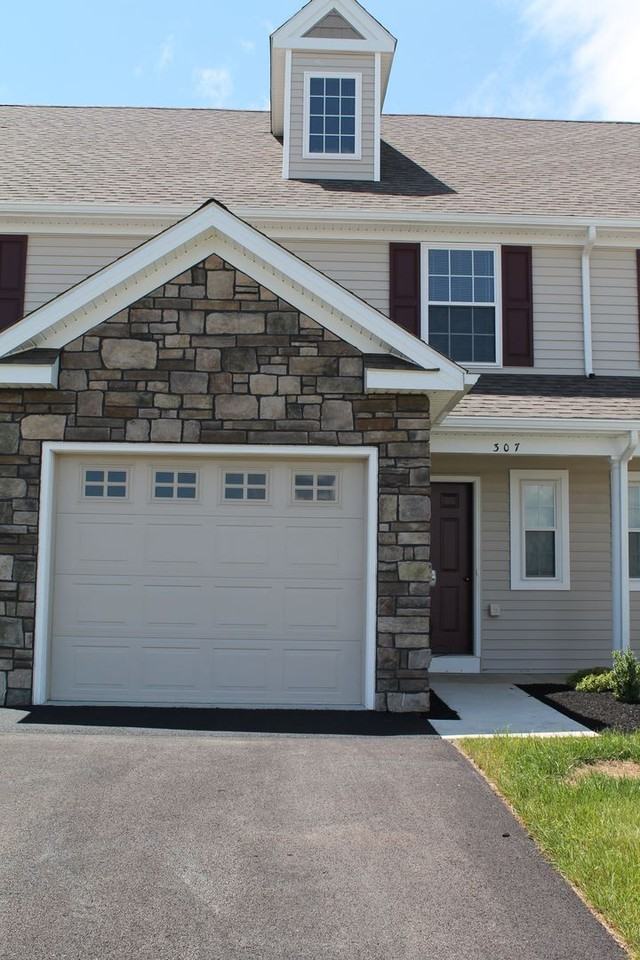 LAKESIDE CROSSING (3 UNITS VARIOUS ADDRESSES) Apartments Lakeside